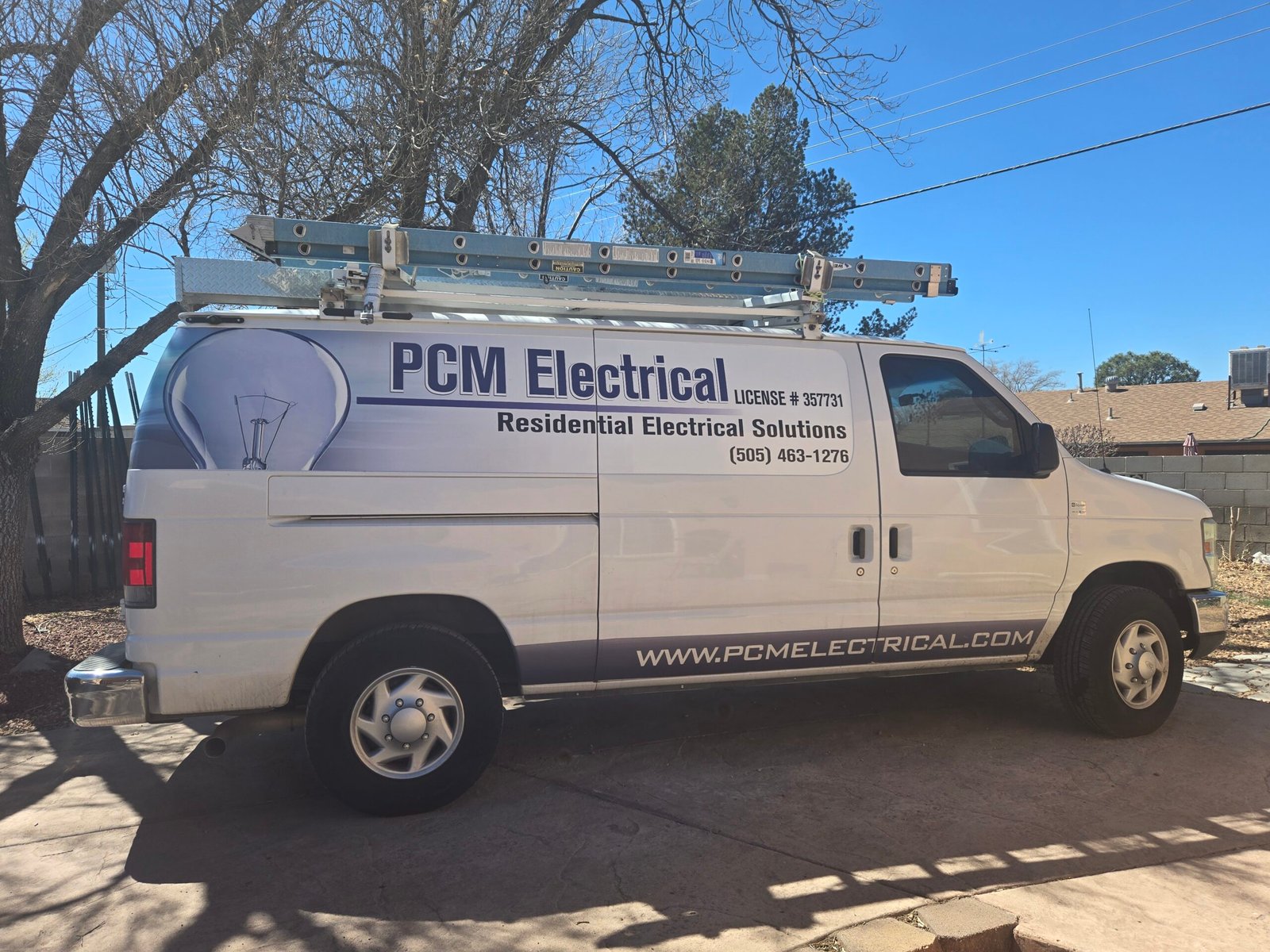 Electrical contractor van